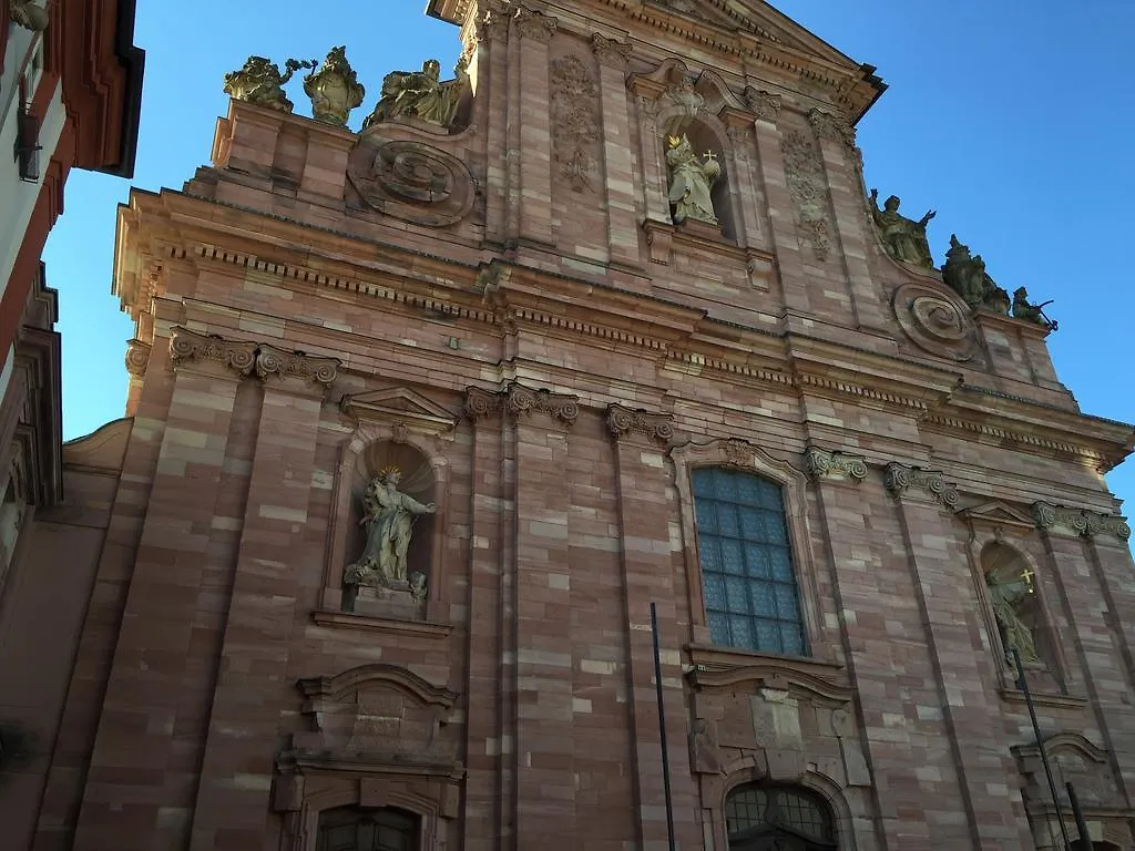 Im Herzen Der Altstadt Heidelberg